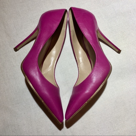 🔥Bebe Fuchsia and Gold Heels - Picture 1 of 8